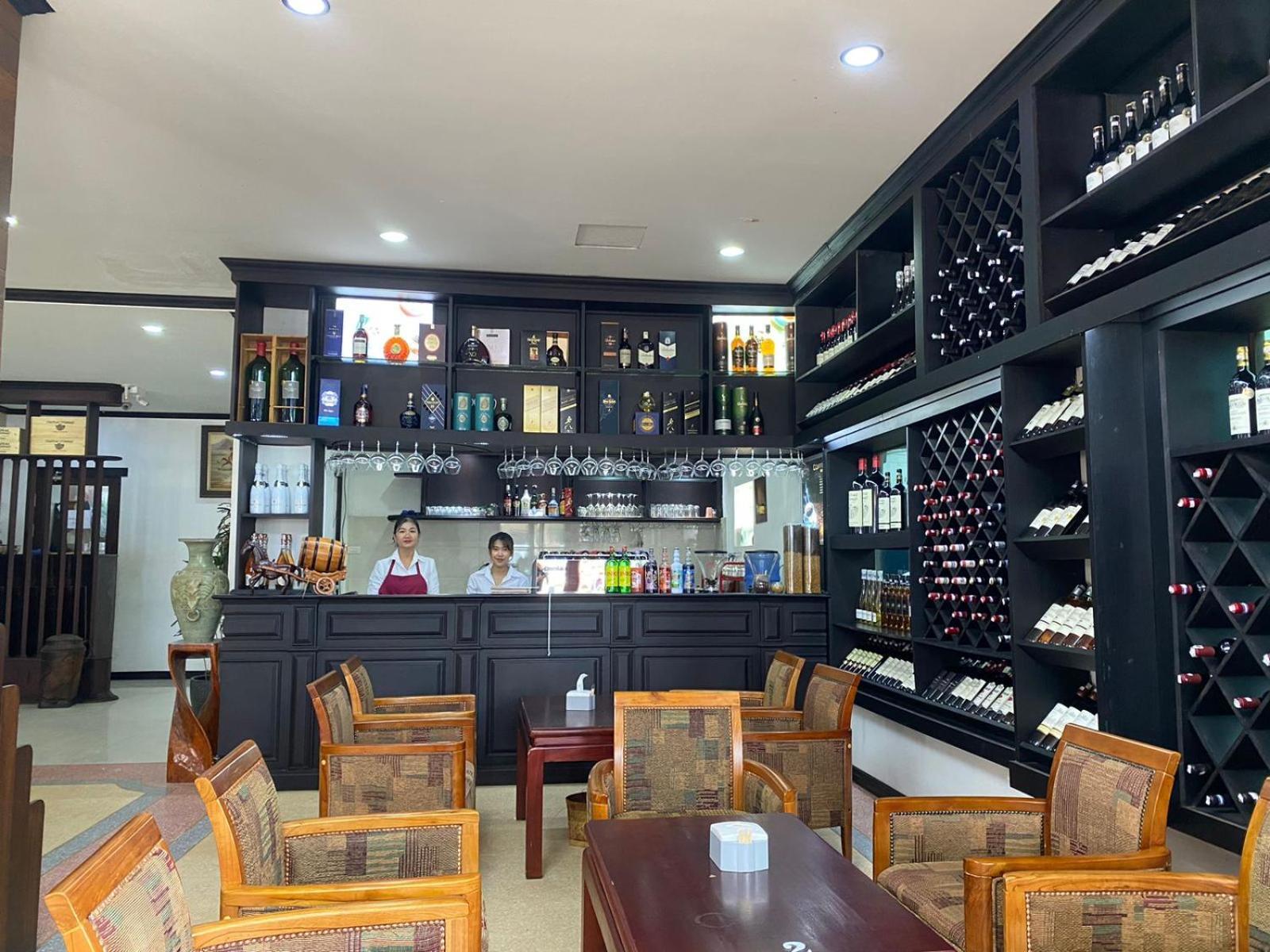 Subinh Hotel And Restaurant Pakse Exterior foto